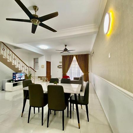 Comfy Sutera Seberang Jaya Villa Kampong Belah Dua Luaran gambar