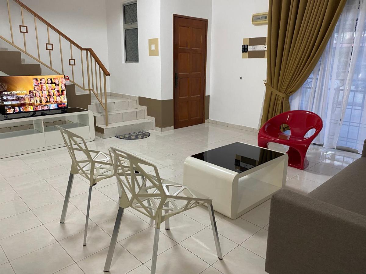 Comfy Sutera Seberang Jaya Villa Kampong Belah Dua Luaran gambar