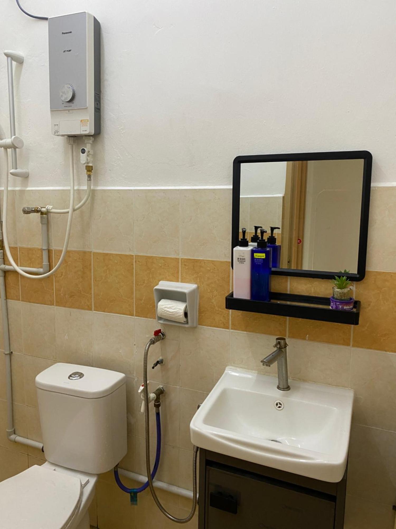 Comfy Sutera Seberang Jaya Villa Kampong Belah Dua Luaran gambar